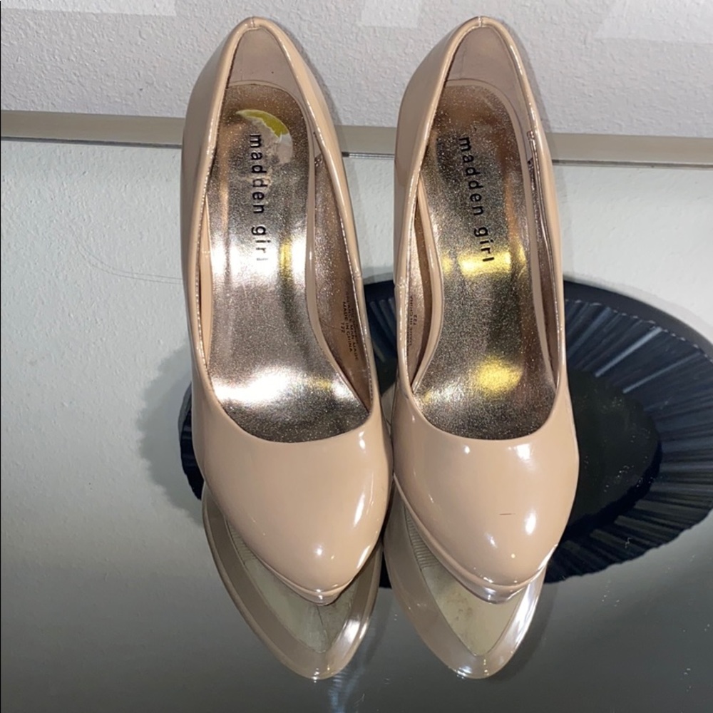 Nude close toed heels